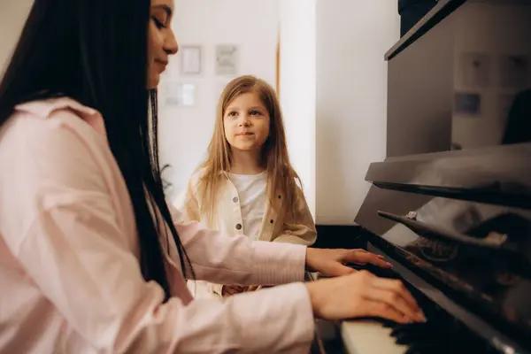 Home Piano Lessons: Unlocking Your Child’s Learning Potential