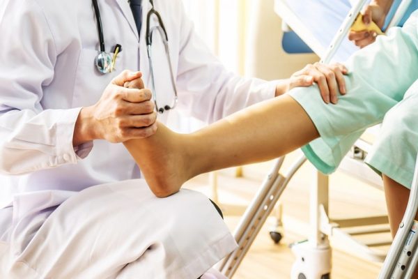 Houston Knee Injury Doctor Providing Advanced Treatment Options