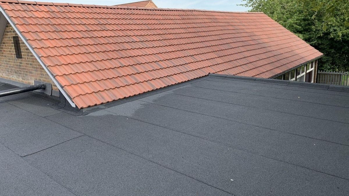 Flat Roof vs Pitched Roof Extension: Which Adds More Value?