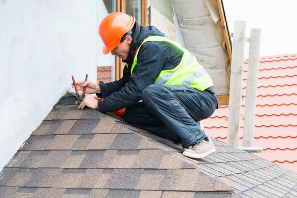 How a Skilled roofer Protects Your Home from Weather Damage