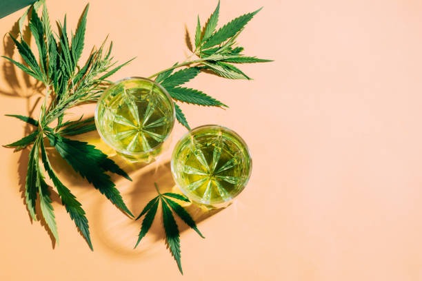 Choosing Between THCA Flower and THC Disposable Vapes for Better Experience